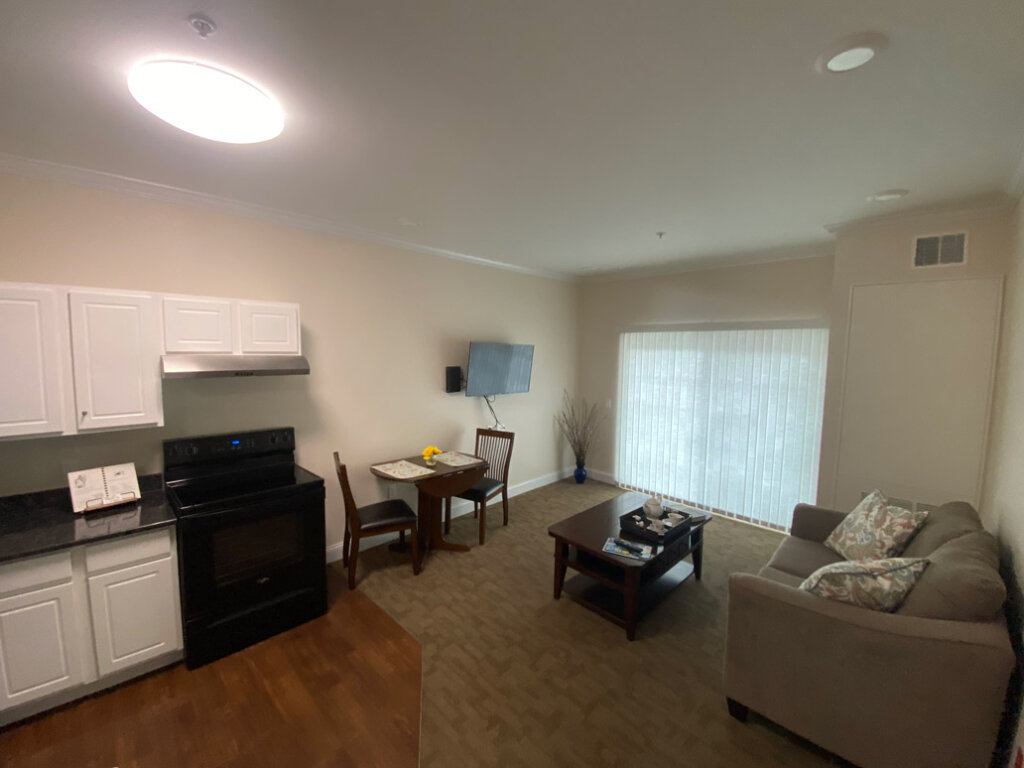 saginaw-cotteges-kitchen-living-view